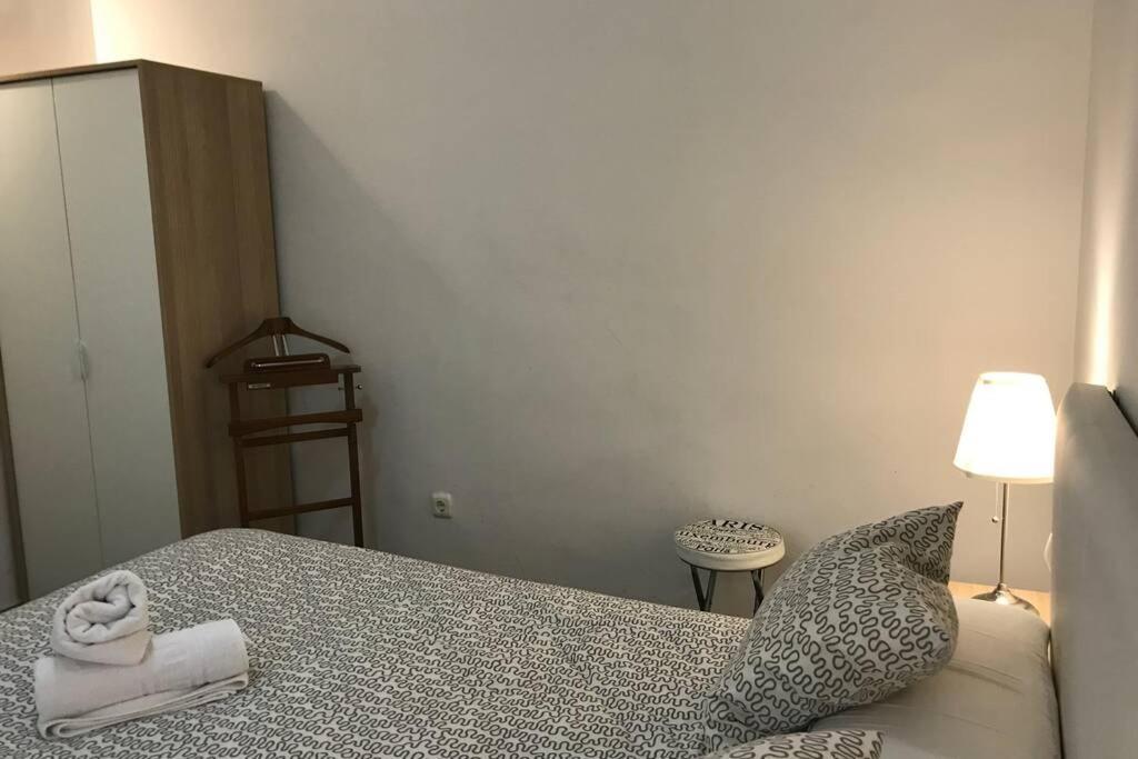 Bonito Apartamento Junto A Paseo De La Bomba Apartment Granada Luaran gambar
